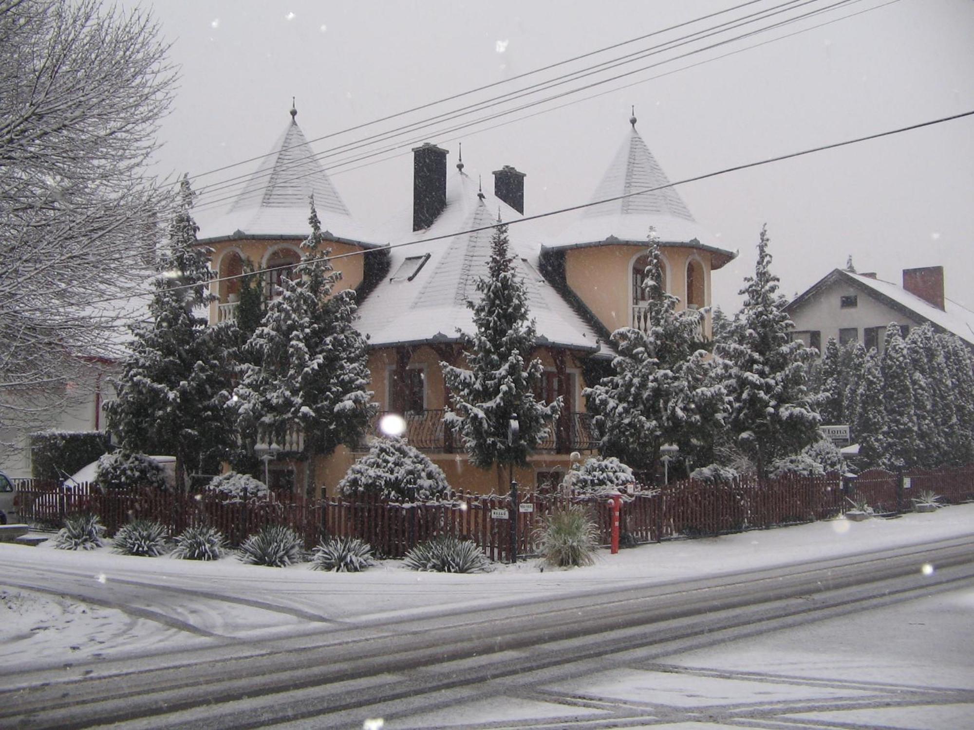 Ilona Kis Kastély Panzió Hotel Keszthely Exterior foto