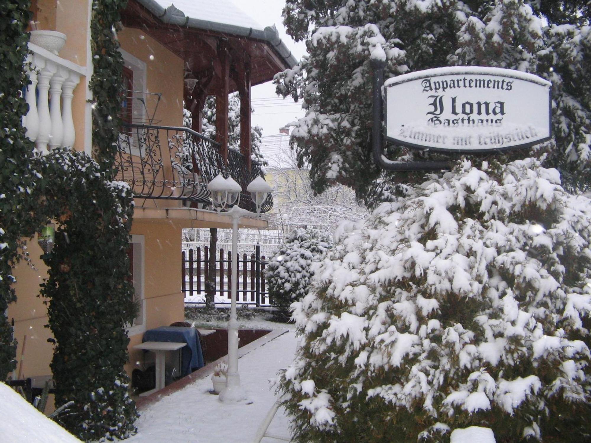 Ilona Kis Kastély Panzió Hotel Keszthely Exterior foto