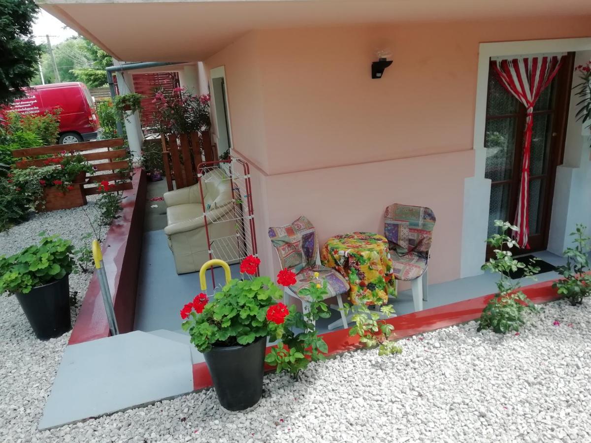 Ilona Kis Kastély Panzió Hotel Keszthely Exterior foto
